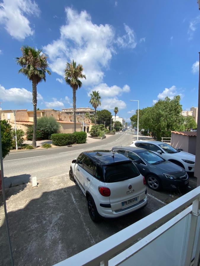 Studio Spacieux Avec Patio En Centre Ville Cavalaire-sur-Mer Kültér fotó
