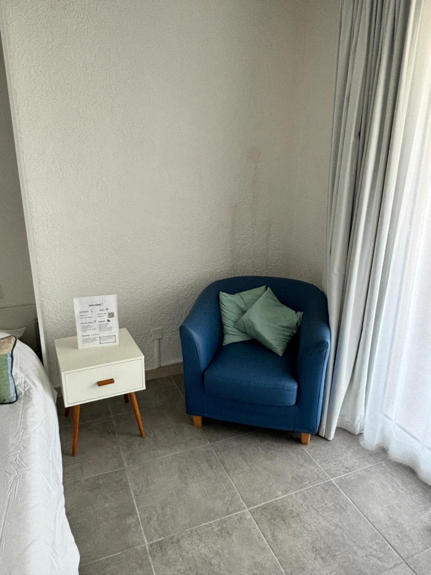 Studio Spacieux Avec Patio En Centre Ville Cavalaire-sur-Mer Kültér fotó