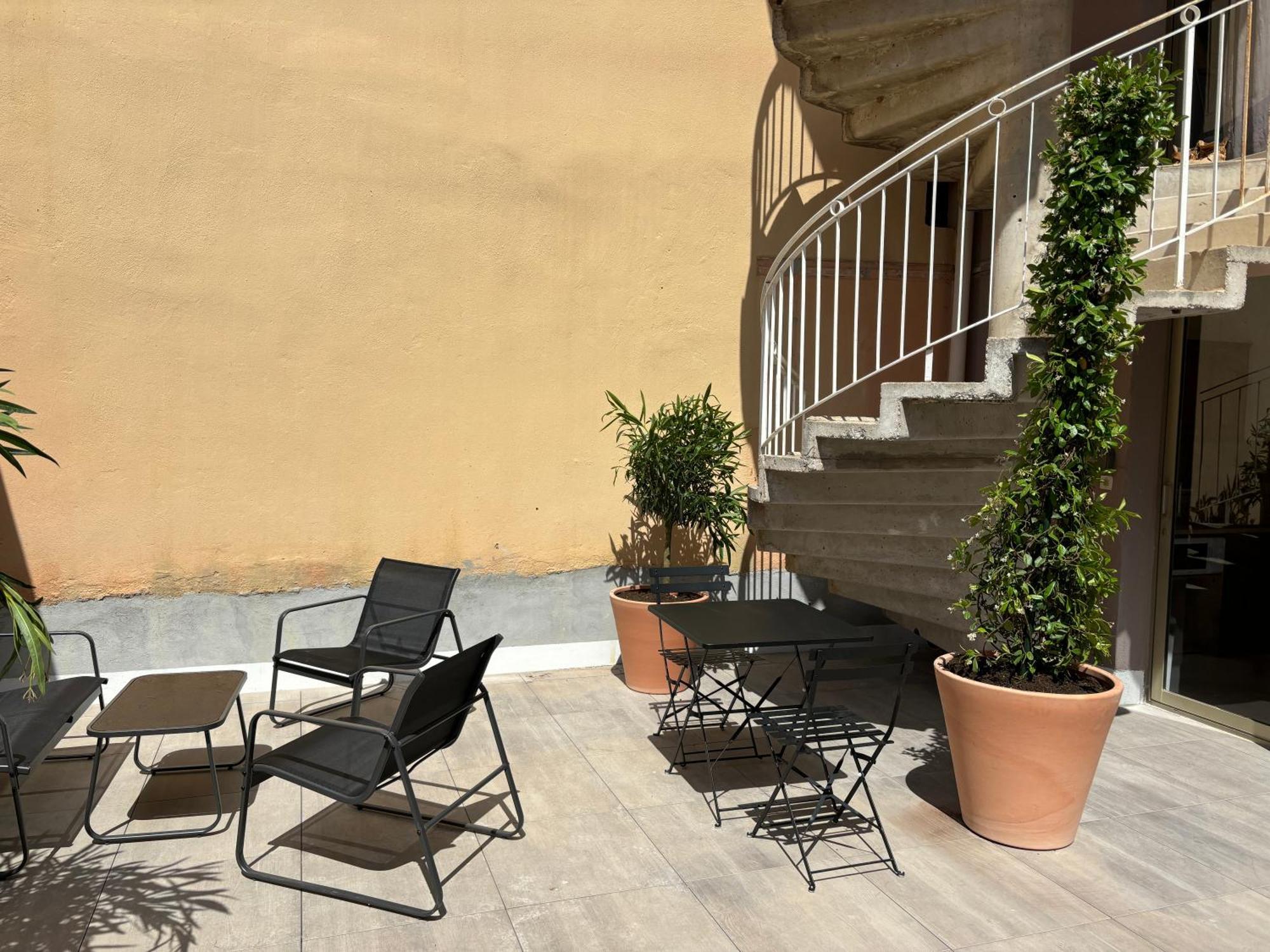 Studio Spacieux Avec Patio En Centre Ville Cavalaire-sur-Mer Kültér fotó